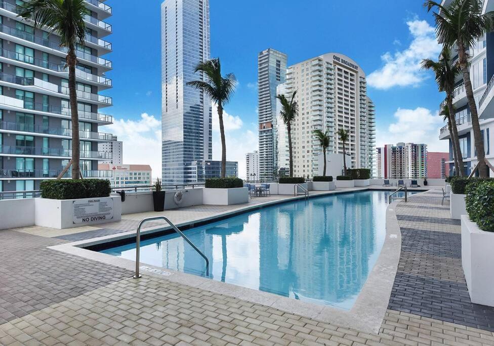 Апартаменты Luxurious Private Unit With Parking Майами Экстерьер фото